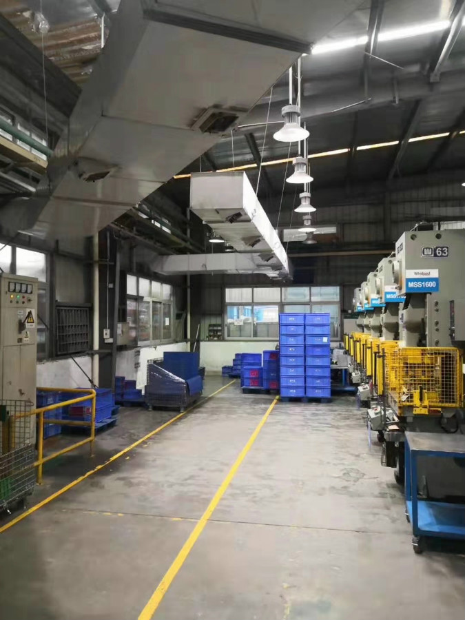 深圳寶安福永塑料工廠環保通風管道工程安裝寶安福永通風管道加工案例