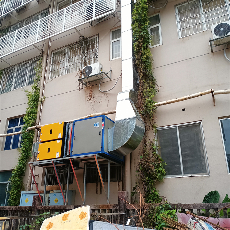 寶安安裝油煙凈化器公司 新安酒樓排煙管道安裝工程公司 