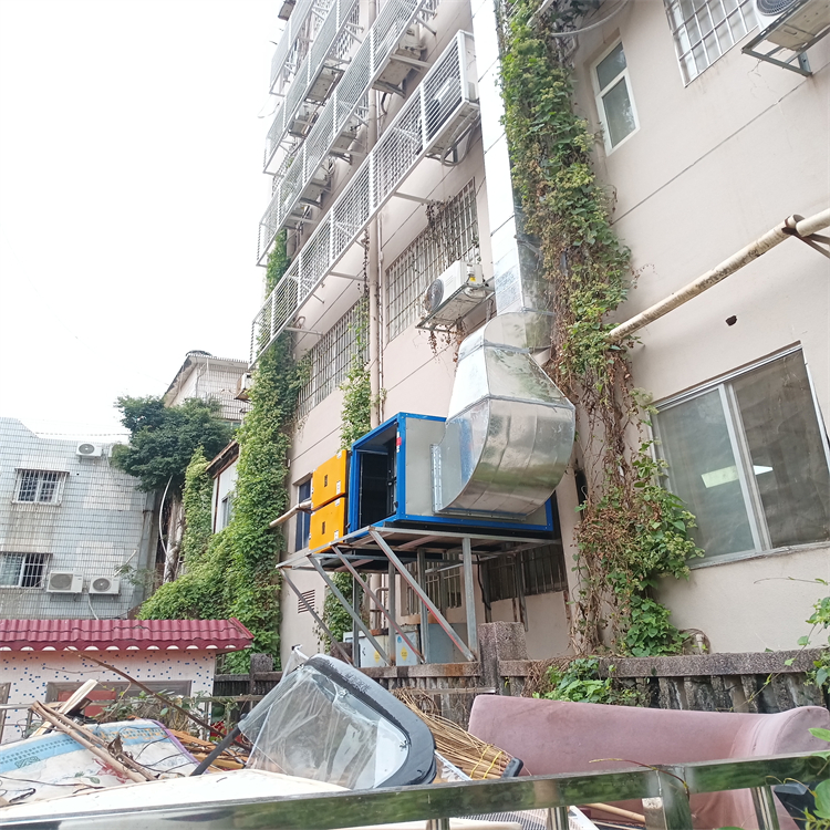 光明酒樓廚房排煙管道安裝 光明廚房油煙凈化器安裝工程公司